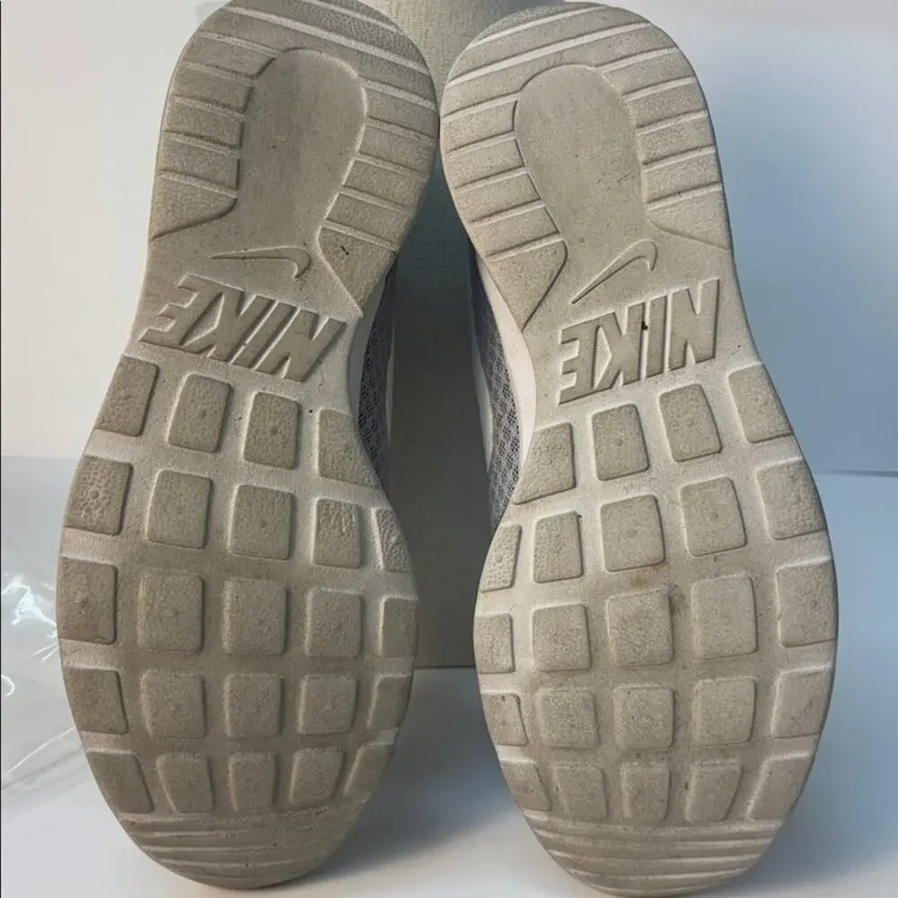 Nike Gray Mesh Running Shoes Sneakers Womens US 6.5 Lightweight Walking Trainer